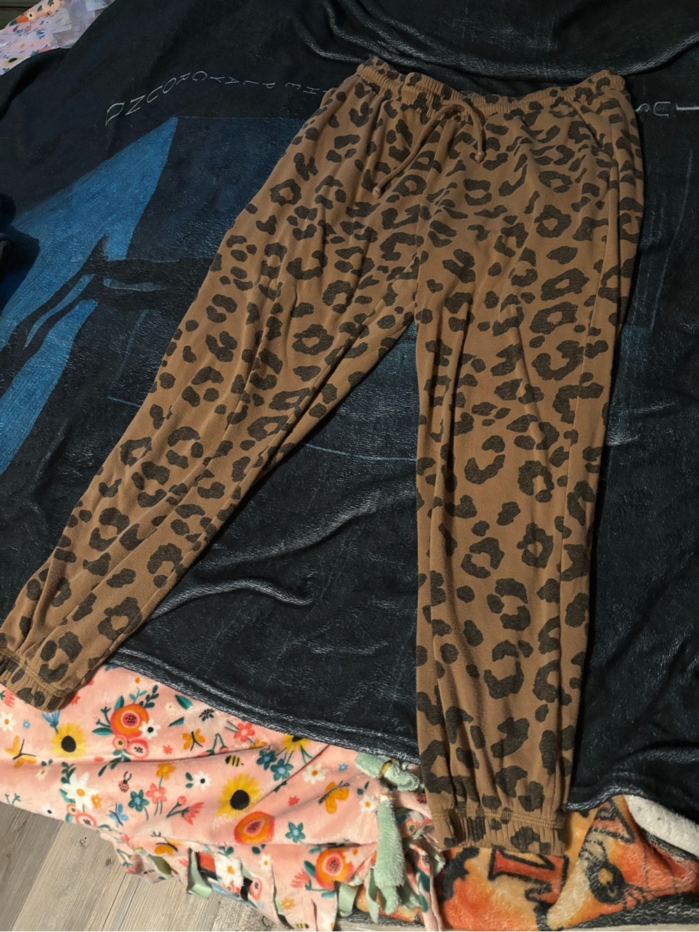 Secret Treasures Brown Leopard-Print Jogger Pants